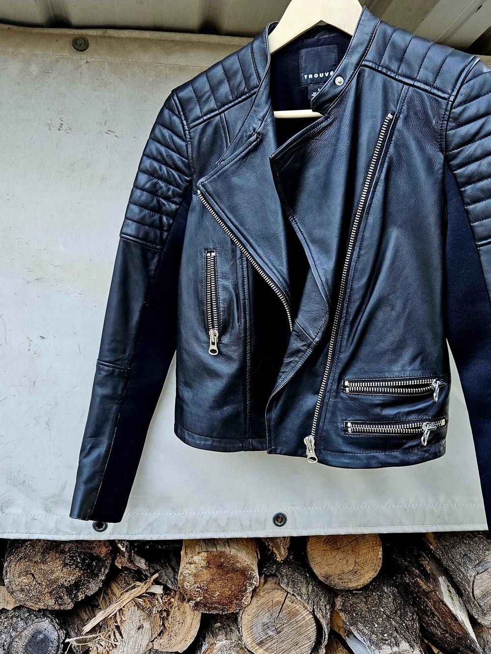 Trouve Genuine Black Leather Moto Jacket with Quilted Shoulders Sz Small - Picture 2 of 8